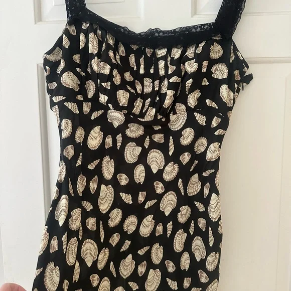 Ciao Lucia Shell Dress - Picture 2 of 4